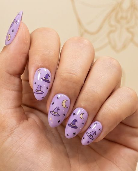 Uñas con sombreros de bruja